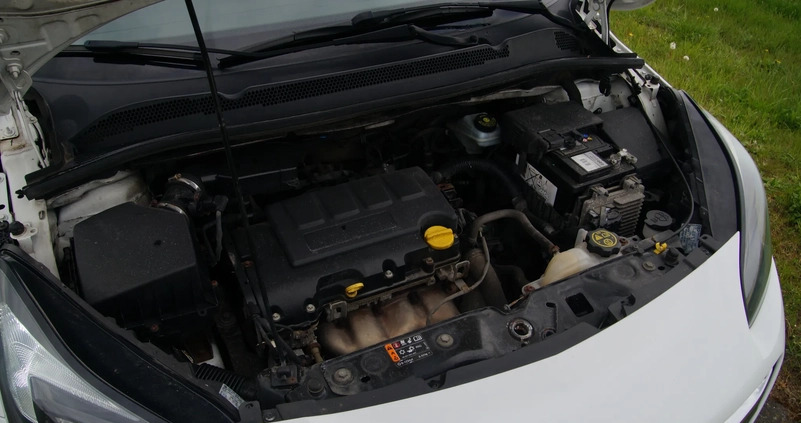 Opel Corsa cena 27990 przebieg: 209700, rok produkcji 2017 z Gniezno małe 352